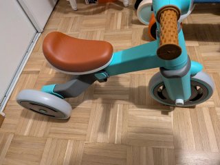 Triciclo infantil adaptable