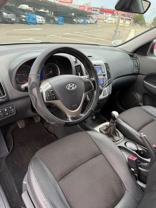 Hyundai i30 1.6 CRDi VGT 115 Style Sport
