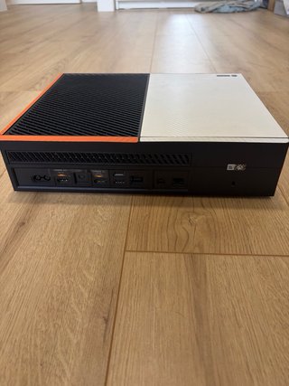 Xbox One Original (Goku Edition)