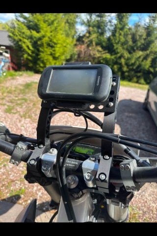 Soporte GPS Moto Manillar 28mm