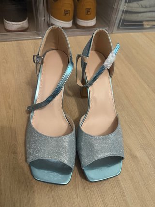 Zapatos de tacón azules
