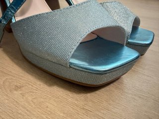 Zapatos de tacón azules
