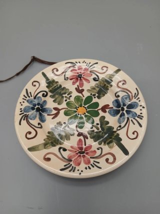 Prato de decoração pintado à mão
