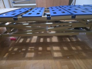 Cama geriátrica articulada