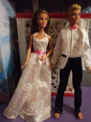 Pareja Barbie Novios Vestido Blanco y Traje