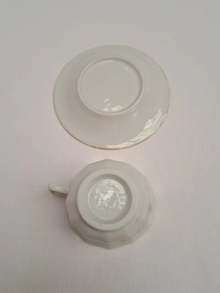 Taza de té y platillo. Pasajes. S.XIX