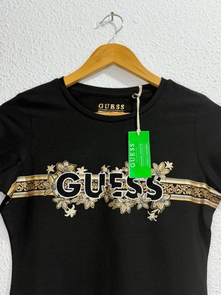 Camiseta Guess Negra Talla S con Estampado Floral