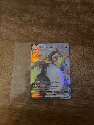 Carta Pokémon Charizard VMAX Gigamax