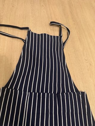 Vestido azul y blanco con rayas