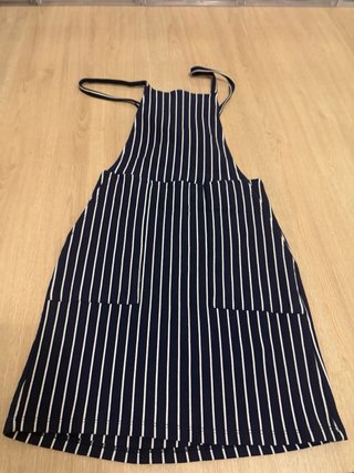 Vestido azul y blanco con rayas