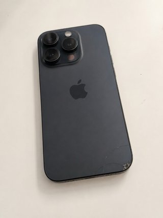 iPhone 15 Pro 128GB Titanio Negro – 84% batería