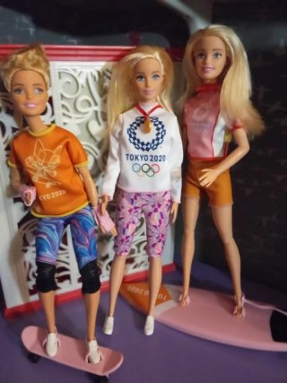 Lote 3 Barbie Tokio 2020