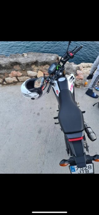Honda MSX 125 Blanca y Dorada