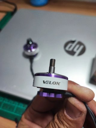 3 Motores T-Hobby Velox 2306 V3 1750kv