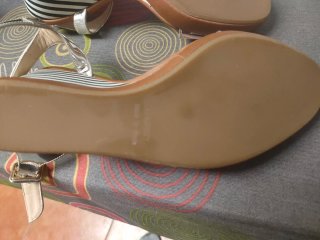 Sandalias de cuña plateadas y marrones