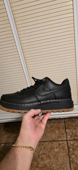Zapatillas Nike Air Force 1 Negras Doradas