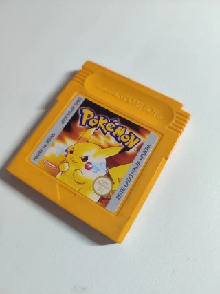 Nintendo Game Boy Color + Pokémon