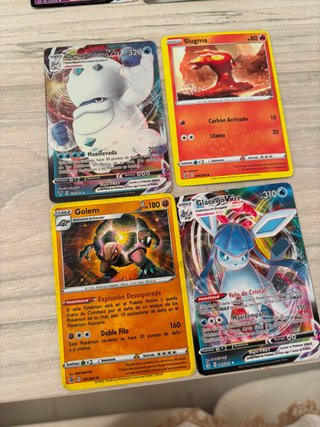 Lote 4 Cromos Pokémon VMAX