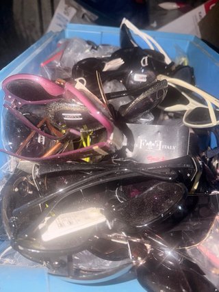 Lote de gafas de sol