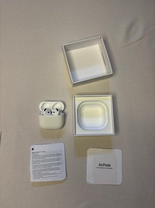 Airpods 4 ANC Apple Bianche