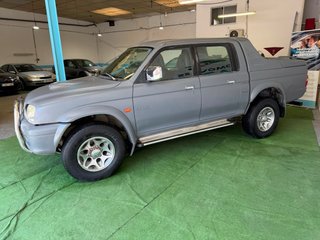 Mitsubishi L 200 2000