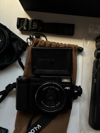 Cámara Digital 4K con Micrófono y Trípode