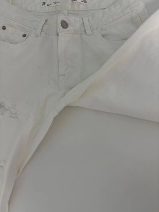 Pantalones blancos rotos Talla M