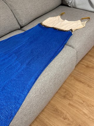Vestido largo de fiesta en azul eléctrico y crema