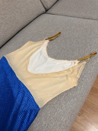 Vestido largo de fiesta en azul eléctrico y crema