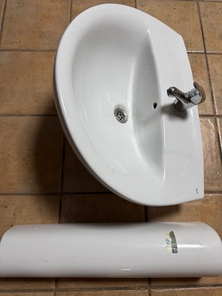 Lavabo de cerámica blanco