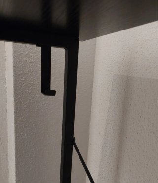 Mesa escritorio con regleta