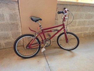 Bicicleta BH California BMX con amortiguación