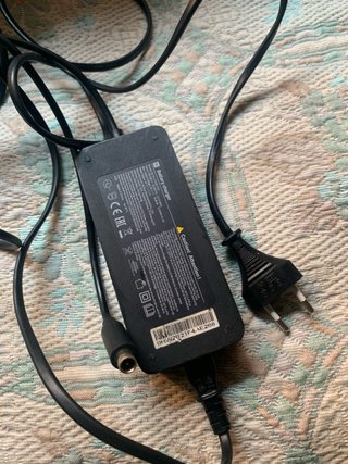 Cargador Patinete Eléctrico