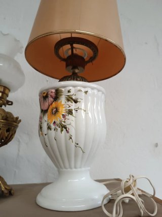 Lámpara de mesa porcelana antigua floral