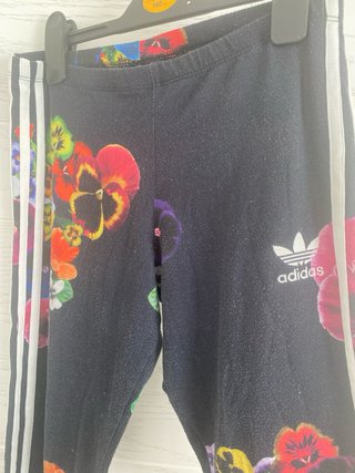 Conjunto Adidas Sudadera y Leggings Estampado Flor