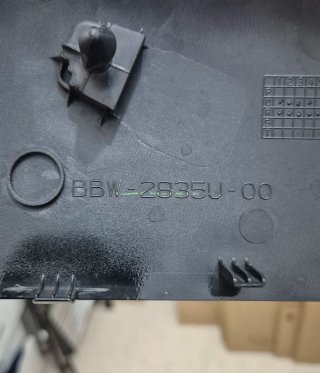 Panel frontal izquierdo YAMAHA TMAX 560 22-24.