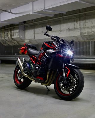 Kawasaki Z900 A2 Roja 2025