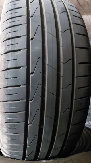 Neumáticos 215/55/17