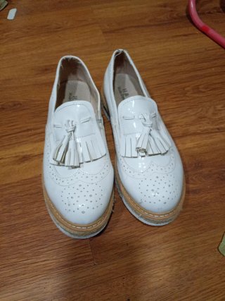 Zapatos charol blancos mujer