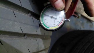 Neumático 215/55/17