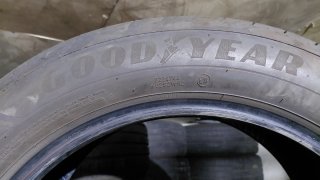 Neumático 215/55/17