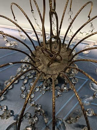 Preciosa Lampara de techo Araña, mid century, cristal de roca 18 brazos, 56 cm.