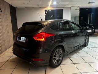 Ford Focus ST LINE