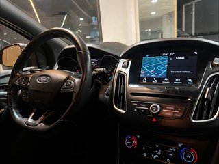 Ford Focus ST LINE
