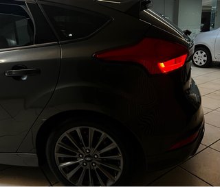 Ford Focus ST LINE