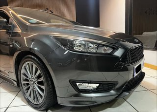 Ford Focus ST LINE