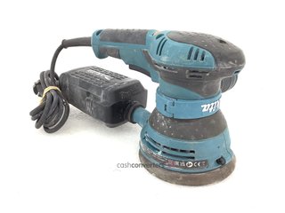 lijadora orbital makita bo5041