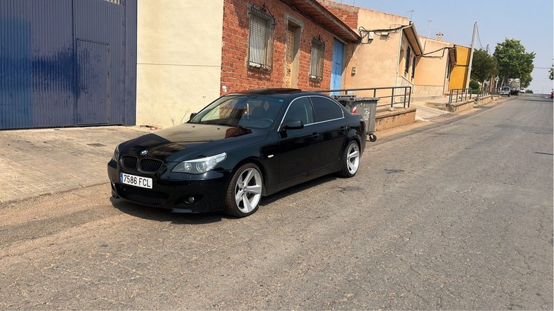 BMW Serie 5 2005 - foto 1