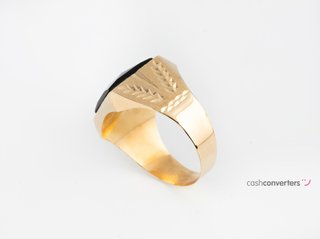 sello oro 18k con piedra con onix