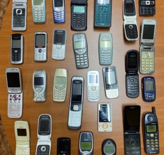 Compró moviles antiguos por kilos  EN VALENCIA
